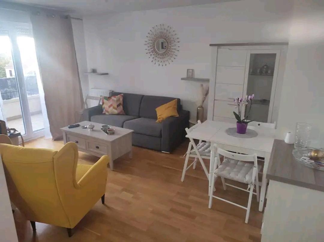 Logement A Cote De L'Aeroport Orly Athis Mons Bagian luar foto
